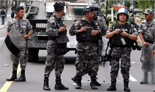 Demandan sanciones a implicados en intento golpista en Ecuador