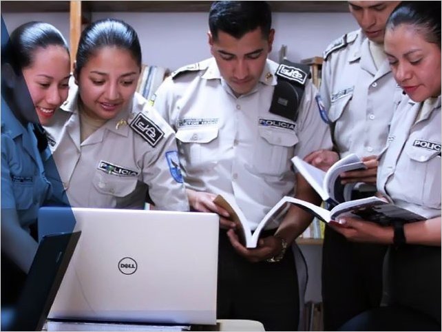 La PolicÃ­a Nacional de Ecuador ofrece 2000 puestos de trabajo; estos son los requisitos