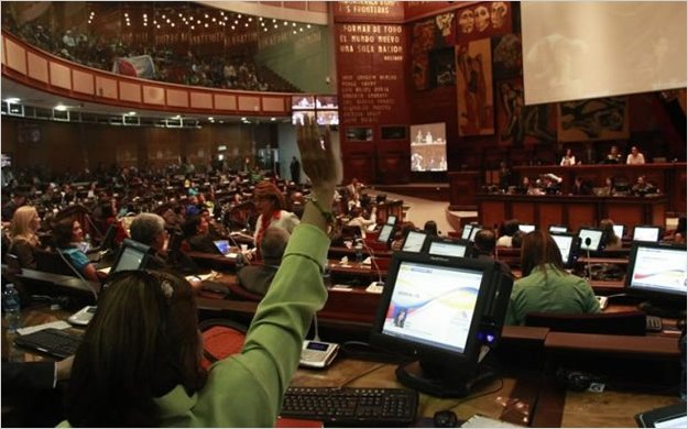 PeriÃ³dicos privados de Ecuador alertan sobre control 