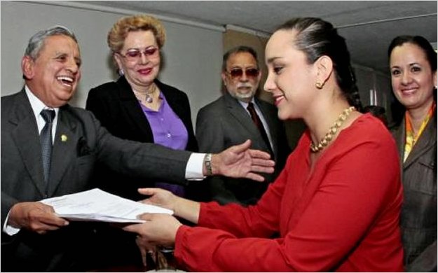 17 enmiendas constitucionales para legalizar la reelecciÃ³n idefinida