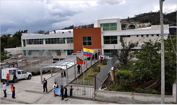 Lento y demoroso el trÃ¡mite para obtener la cÃ©dula de identidad en el Registro Civil de Ambato