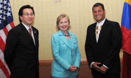 Hillary Clinton llega a Ecuador