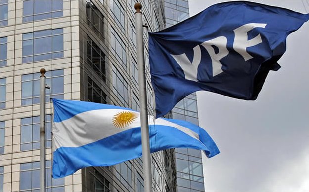 ChÃ¡vez apoya la expropiaciÃ³n de YPF y rechaza las Â«amenazasÂ» contra Argentina