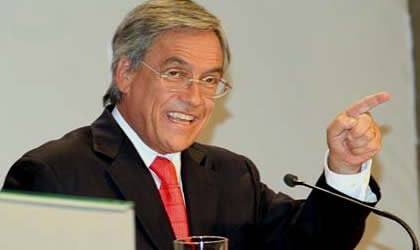 PiÃ±era se compromete a reconstruir Chile