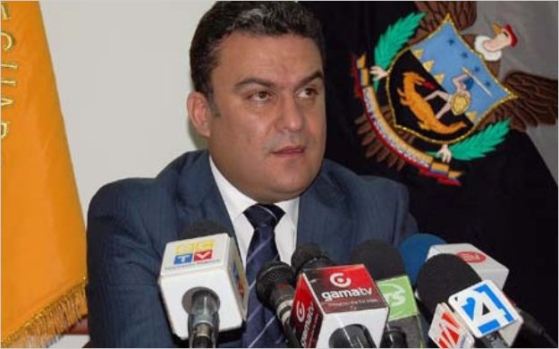 Comandante policial de Esmeraldas detenido por supuestos vÃ­nculos con narcotrÃ¡fico