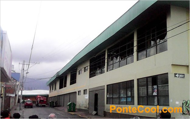 Alcalde realizÃ³ primeras evaluaciones del incendio en el Centro SimÃ³n BolÃ­var