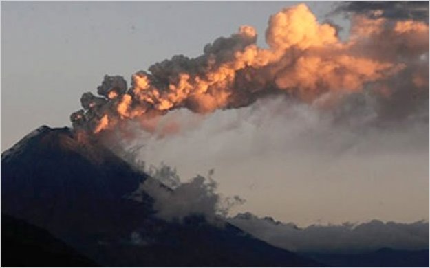 ContinÃºa alerta naranja en Ecuador por actividad del volcÃ¡n Tungurahua