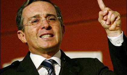 Uribe confia en mejoramiento de relaciones con Ecuador