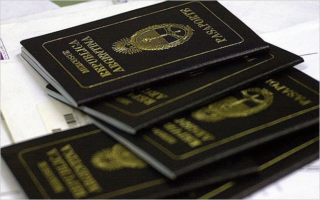 Ecuador solicita a la UE eliminar requisito de visa a ecuatorianos