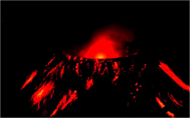 Sigue proceso eruptivo de volcÃ¡n Tungurahua, con explosiones y caÃ­da de ceniza